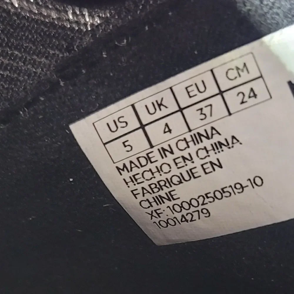 Toms good used